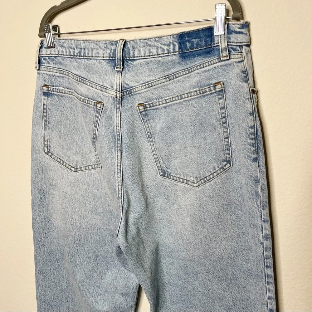 Abercrombie & Fitch The 90s Straight Ultra High Rise Jean - Picture 11 of 15